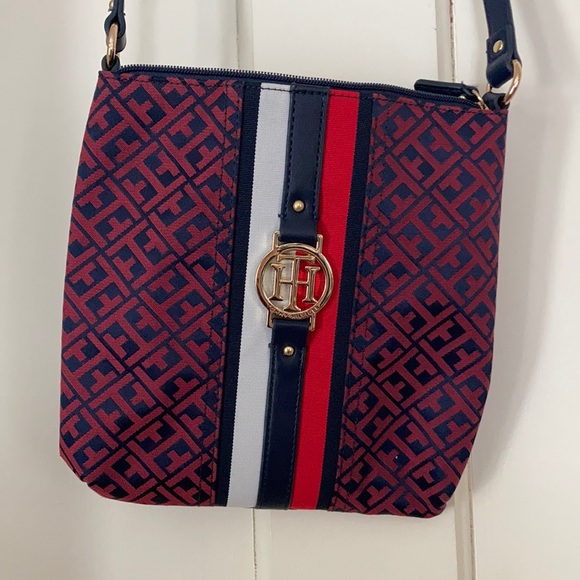 Tommy Hilfiger Handbags - Tommy Hilfiger Cross Body Purse